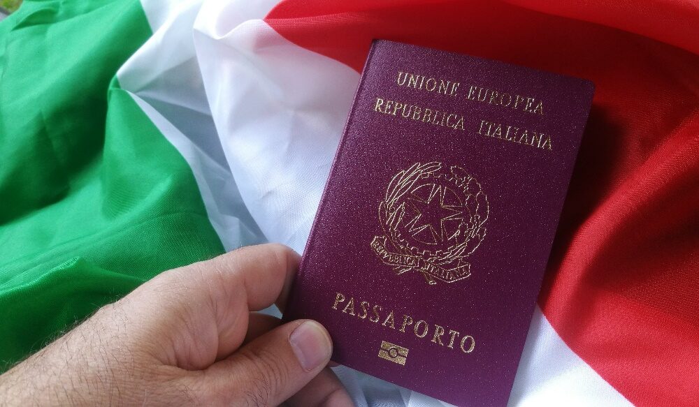 Apply for Italian citizenship and passport